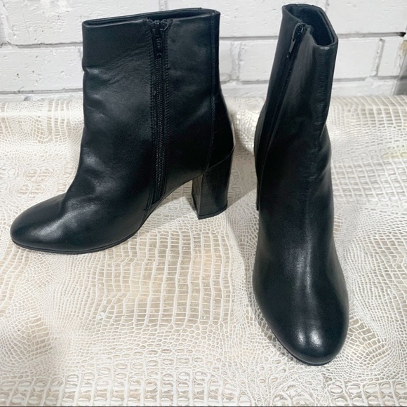 Asos Women’s Resilient Leather Heeled Black Boots - Picture 2 of 11